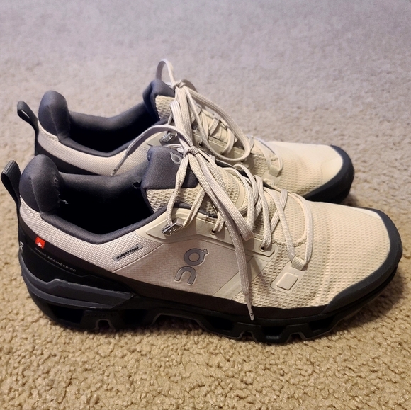 Women's 9.5, On Running Cream and Gray Trail Shoes - Picture 1 of 13